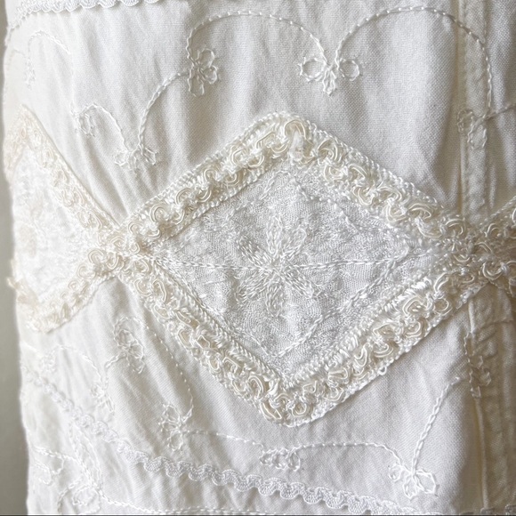 VINTAGE Cream Embroidery Mini Wrap Skirt - Picture 7 of 15